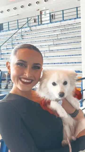 Pomsky 15 Clienta satisfecho recogiendo su cachorro Pomsky